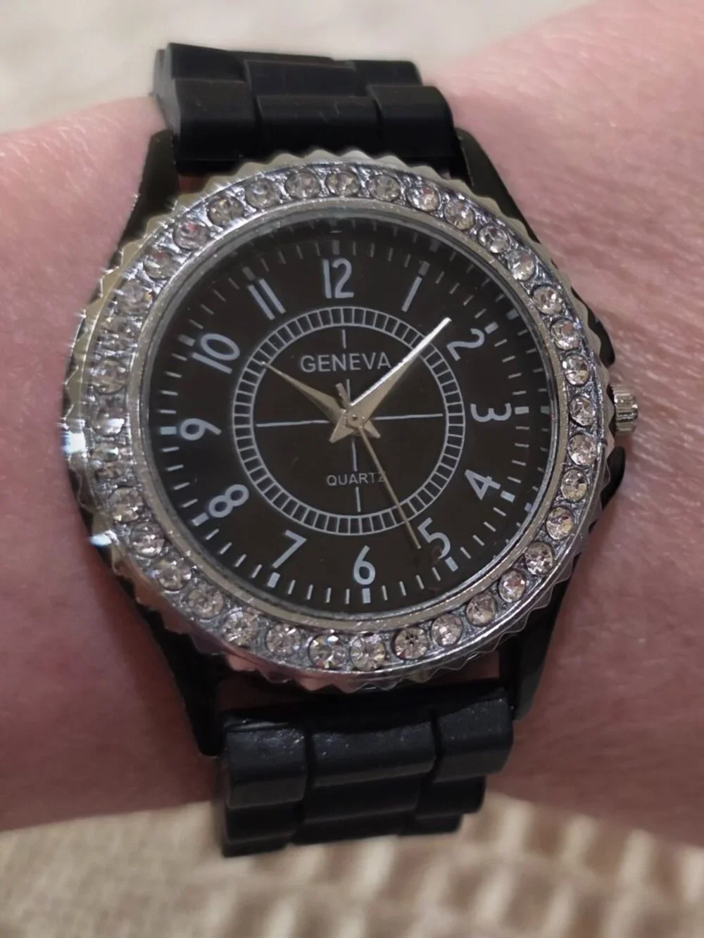 Geneva Black Face Silver Crystal Accent Round Unisex Wrist Watch Silicone Band